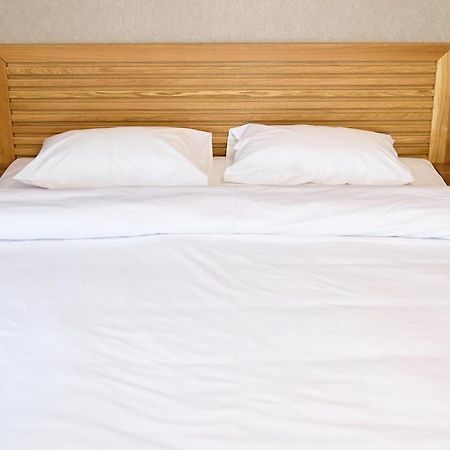 Hotel Eden Râmnicu Sărat Kültér fotó
