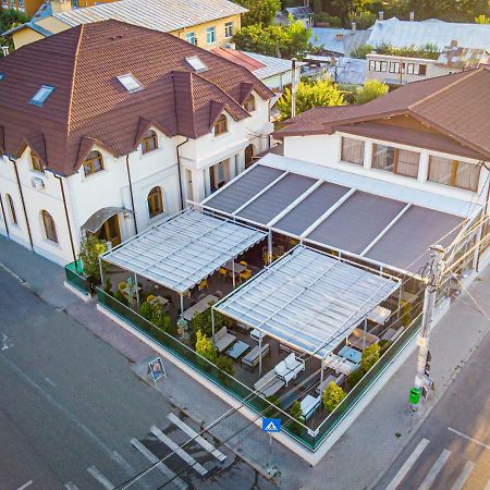 Hotel Eden Râmnicu Sărat Kültér fotó