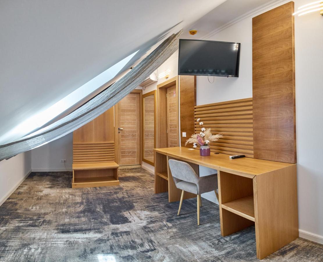 Hotel Eden Râmnicu Sărat Kültér fotó