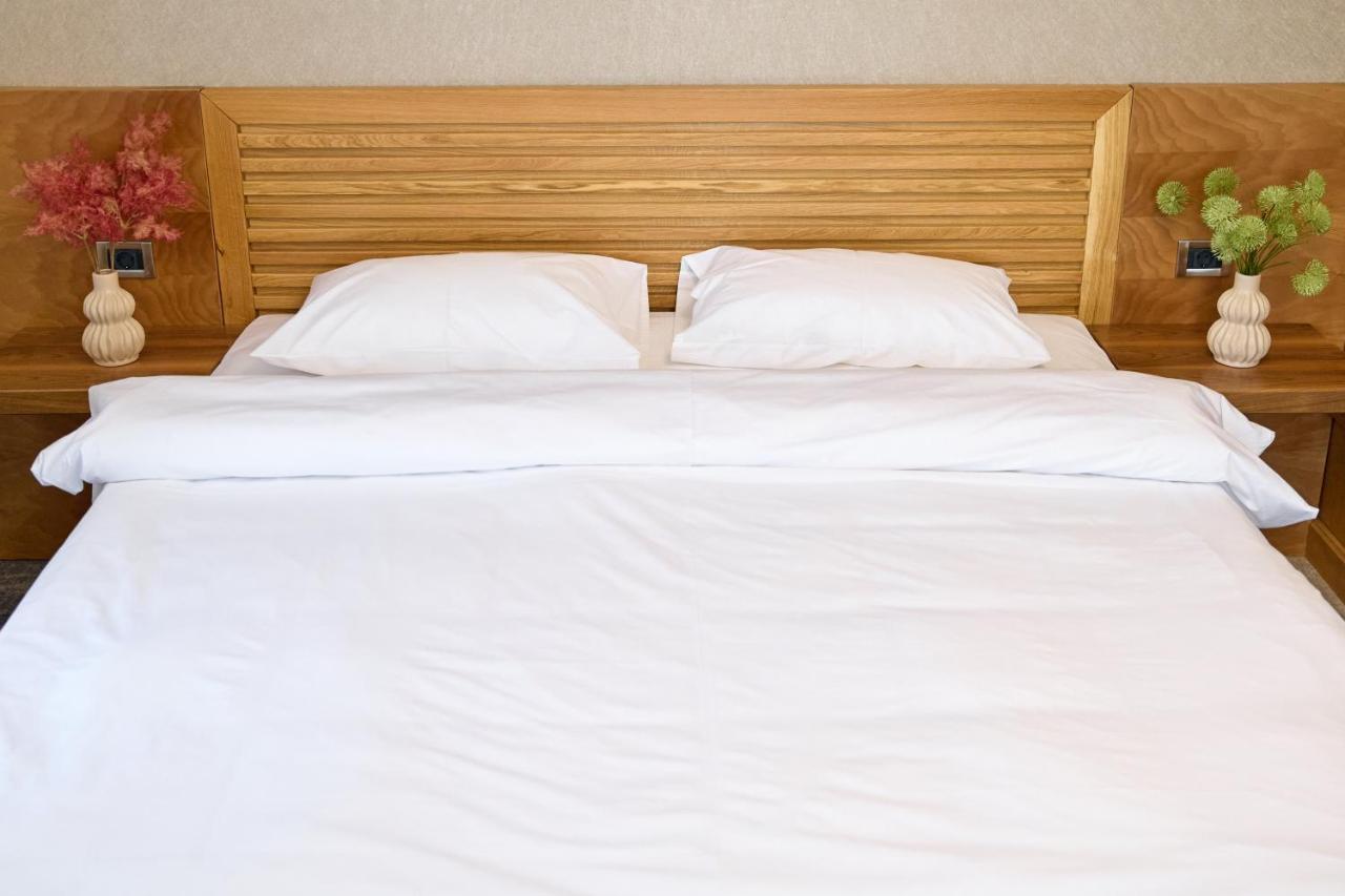 Hotel Eden Râmnicu Sărat Kültér fotó