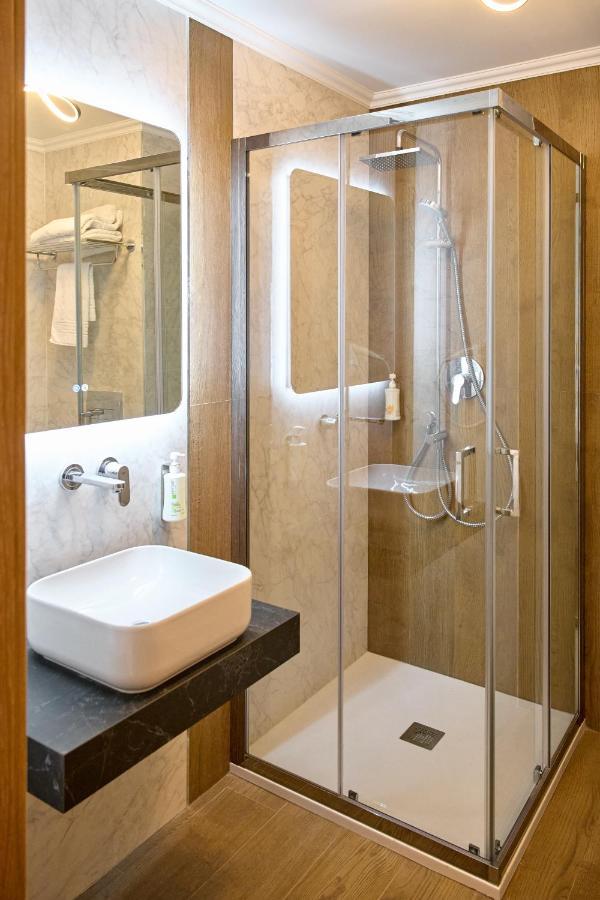Hotel Eden Râmnicu Sărat Kültér fotó