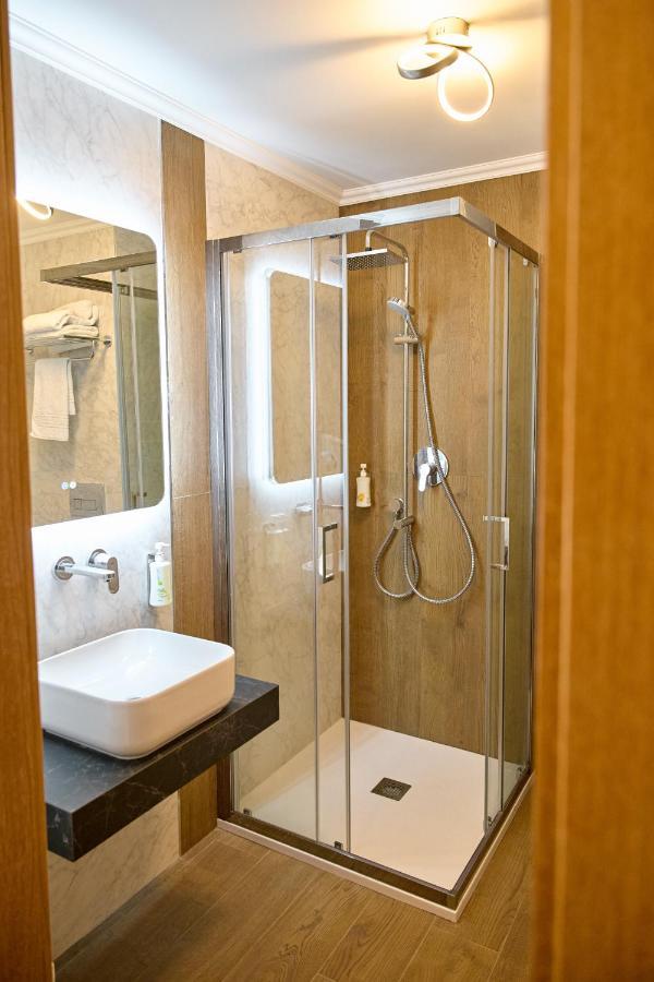 Hotel Eden Râmnicu Sărat Kültér fotó