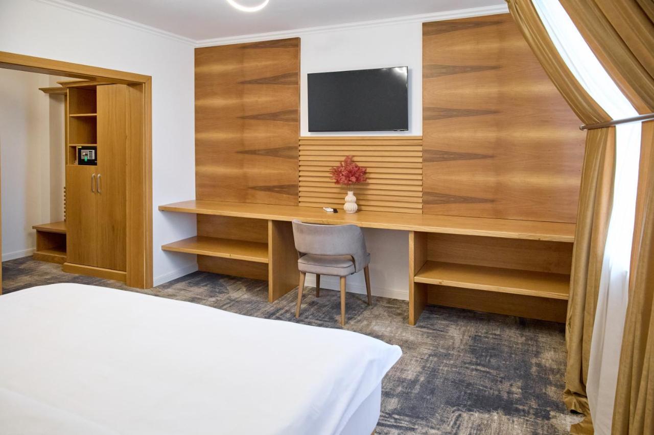 Hotel Eden Râmnicu Sărat Kültér fotó