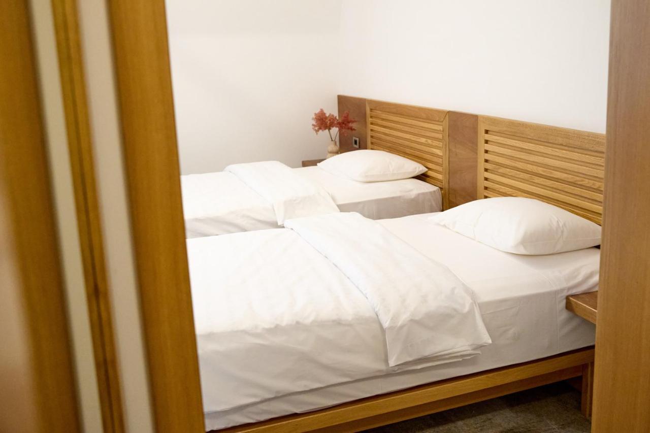 Hotel Eden Râmnicu Sărat Kültér fotó