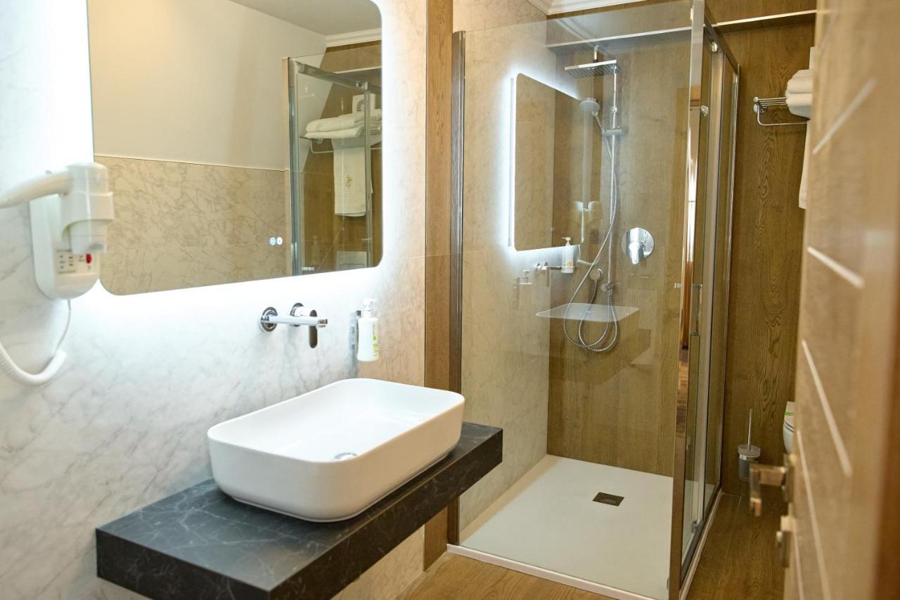 Hotel Eden Râmnicu Sărat Kültér fotó