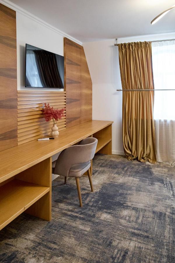 Hotel Eden Râmnicu Sărat Kültér fotó