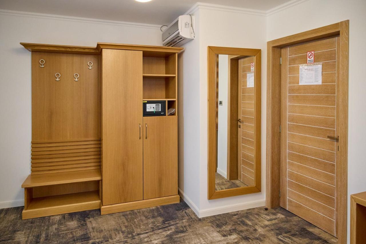 Hotel Eden Râmnicu Sărat Kültér fotó