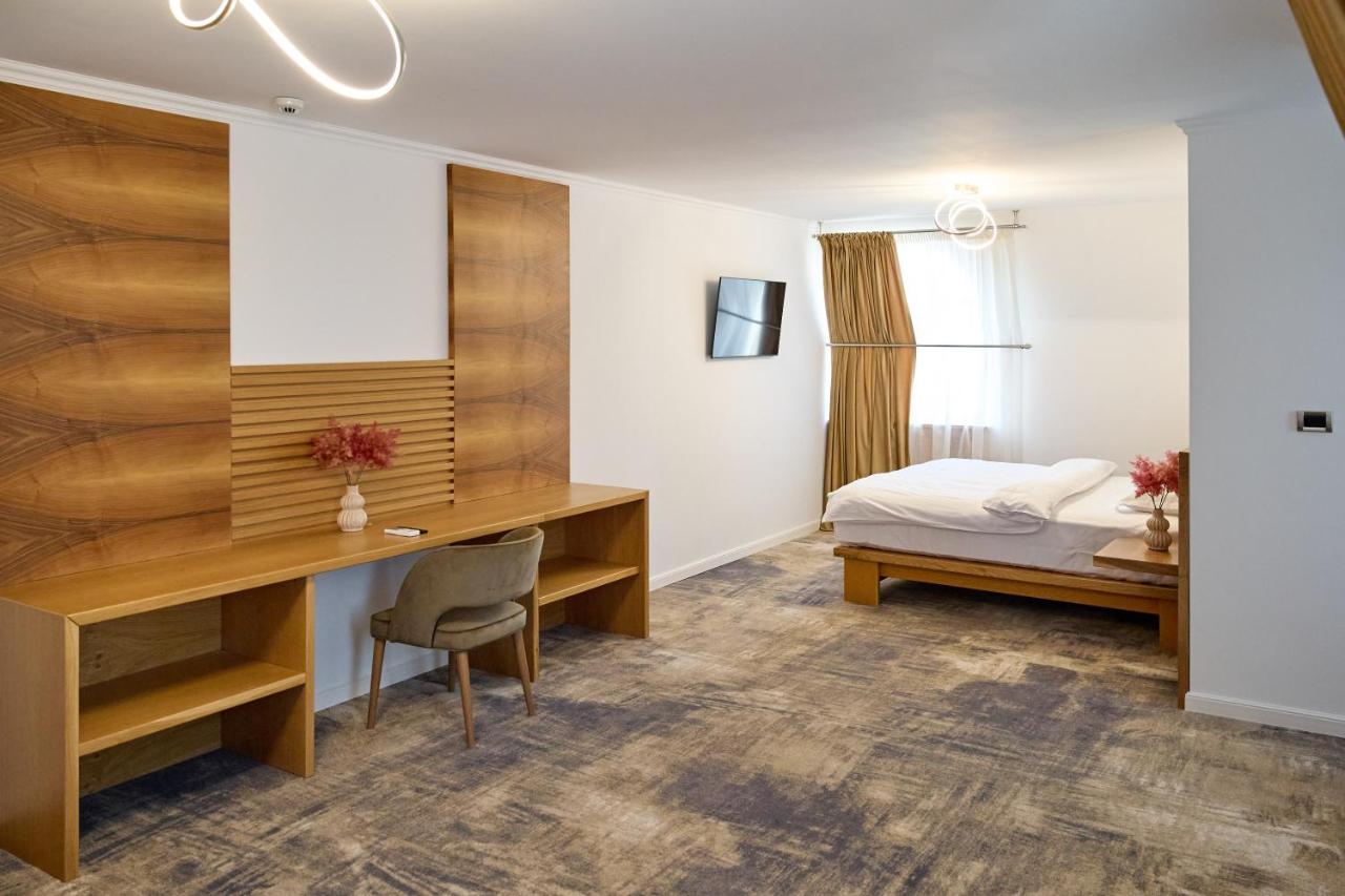 Hotel Eden Râmnicu Sărat Kültér fotó